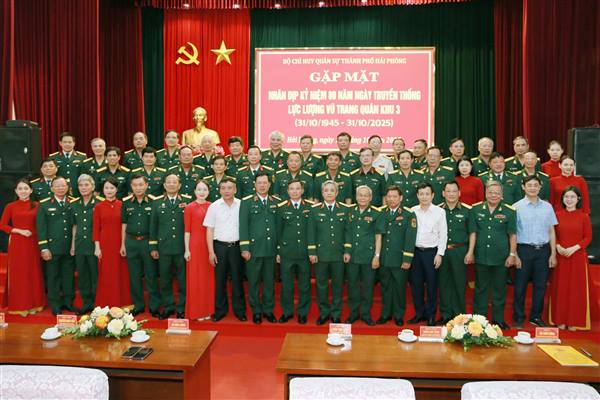 Bộ CHQS thành phố gặp mặt lãnh đạo, chỉ huy qua các thời kỳ nhân Kỷ niệm 80 năm Ngày truyền thống LLVT Quân khu 3