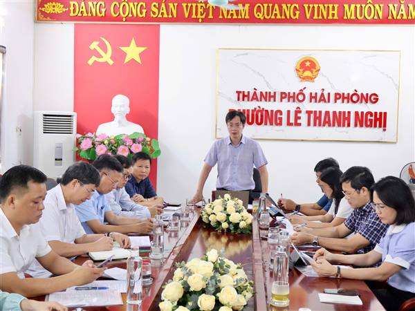 Giám sát tình hình quản lý, vận hành các chợ trên địa bàn một số xã, phường phía tây thành phố
