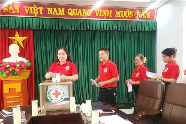 Hội Chữ thập đỏ thành phố kêu gọi ủng hộ người dân khắc phục hậu quả mưa lũ