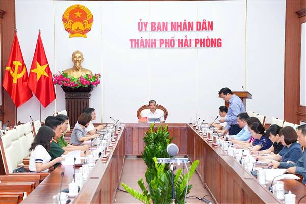 Ban Tổ chức Đại hội Thi đua yêu nước thành phố lần thứ I họp rà soát công tác chuẩn bị tổ chức Đại hội