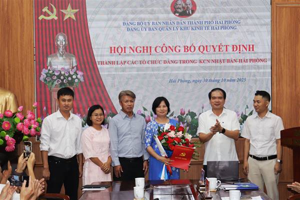 Công bố Quyết định thành lập các tổ chức Đảng tại doanh nghiệp trong Khu công nghiệp Nhật Bản - Hải Phòng