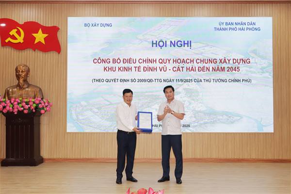 Công bố Quyết định phê duyệt Điều chỉnh Quy hoạch chung xây dựng Khu kinh tế Đình Vũ - Cát Hải đến năm 2045