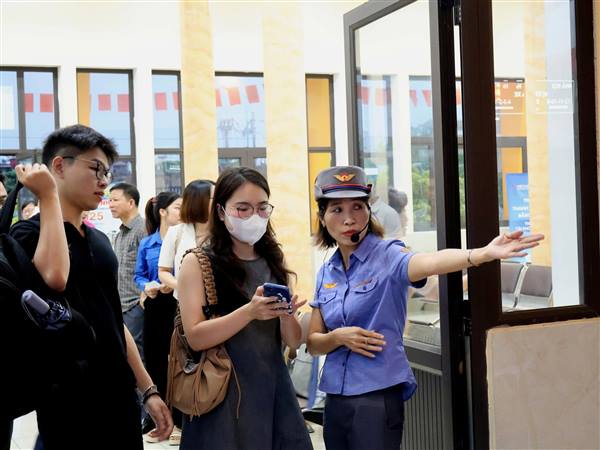 Tàu khách tuyến Hải Dương – Hải Phòng (HP15/HP16)