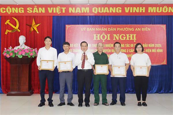 Phường An Biên triển khai nhiệm vụ trọng tâm 3 tháng cuối năm 2025 và đánh giá kết quả vận hành mô hình “Đồng hành cùng Nhân dân chuyển đổi số”