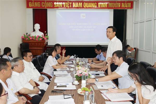 Ban Kinh tế - Ngân sách HĐND thành phố làm việc với Sở Y tế về kết quả thực hiện các Dự án đầu tư công