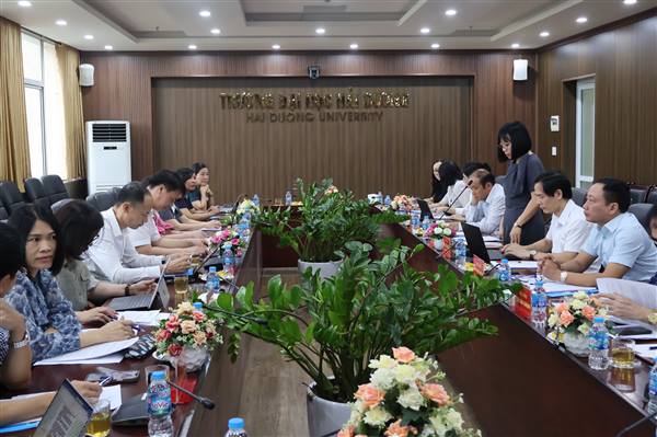 Đoàn Đại biểu Quốc hội thành phố khảo sát việc chấp hành pháp luật giáo dục tại Trường Đại học Hải Dương và Đại học Thành Đông