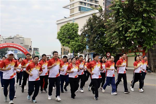 Trên 1.500 vận động viên tham gia Giải chạy tập thể phường Lê Thanh Nghị mở rộng lần thứ I năm 2025
