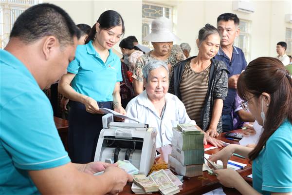 Phường An Phong chi trả tiền bồi thường, hỗ trợ đất cho Dự án Cụm công nghiệp phụ trợ Tràng Duệ (Đợt 4)