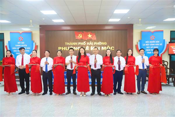 Phường Lê Ích Mộc khai trương Ki-ốt hỗ trợ thủ tục hành chính trực tuyến, triển khai xây dựng địa bàn không ma túy