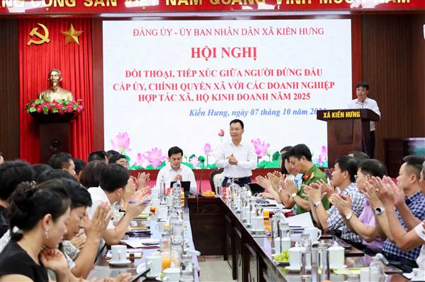 Xã Kiến Hưng tổ chức hội nghị đối thoại giữa người đứng đầu cấp ủy, chính quyền với doanh nghiệp, hợp tác xã và hộ kinh doanh năm 2025