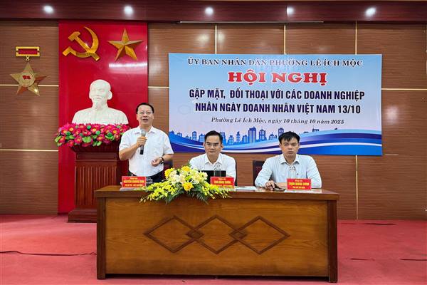 Phường Lê Ích Mộc gặp gỡ, đối thoại với doanh nghiệp và hộ kinh doanh tiêu biểu năm 2025