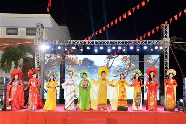 Sôi nổi Cuộc thi “Phụ nữ tài năng – Duyên dáng phường Thiên Hương”