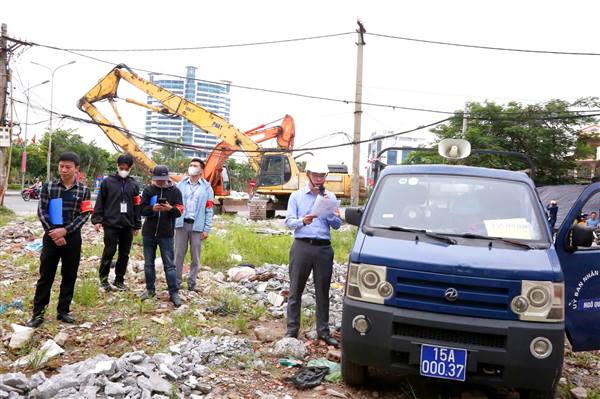 Hoàn thành cưỡng chế, bàn giao mặt bằng xây dựng cầu Nguyễn Trãi