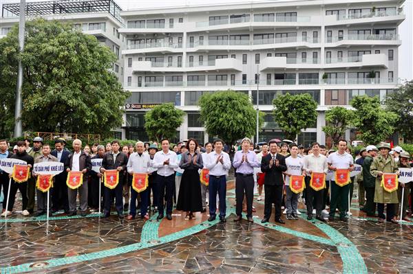 Khai mạc các môn thi đấu trong chương trình Đại hội Thể dục Thể thao phường Tân Hưng lần thứ X