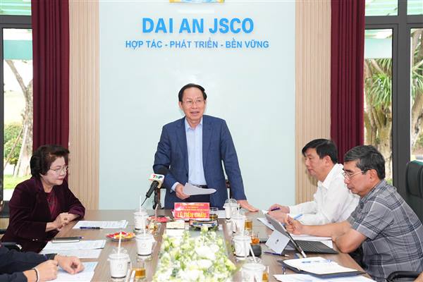 Bí thư Thành ủy Lê Tiến Châu làm việc với một số doanh nghiệp tại Khu công nghiệp Đại An