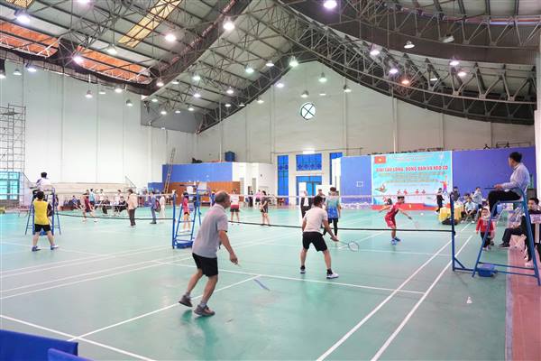 Sôi nổi giải cầu lông, bóng bàn và kéo co trong khuôn khổ Đại hội Thể dục Thể thao phường Hải Dương lần thứ X