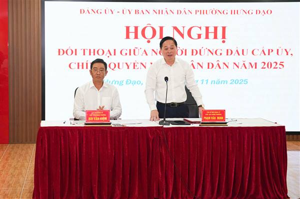 Người đứng đầu cấp ủy, chính quyền phường Hưng Đạo đối thoại với Nhân dân trên địa bàn