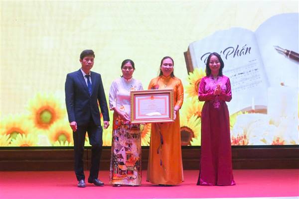 Năm học 2024–2025,  phường An Dương có 1 tập thể và 4 cá nhân tiêu biểu nhận Bằng khen của Thủ tướng Chính phủ