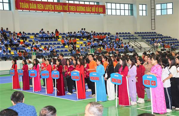 Gần 500 vận động viên tham gia Đại hội Thể dục Thể thao xã Kiến Thụy lần thứ I năm 2025