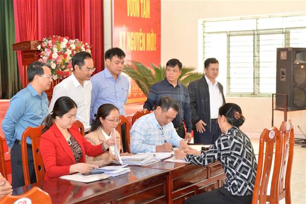 Phường Lê Ích Mộc chi trả tiền bồi thường, hỗ trợ GPMB dự án Cụm công nghiệp làng nghề cơ khí và đúc Thủy Nguyên