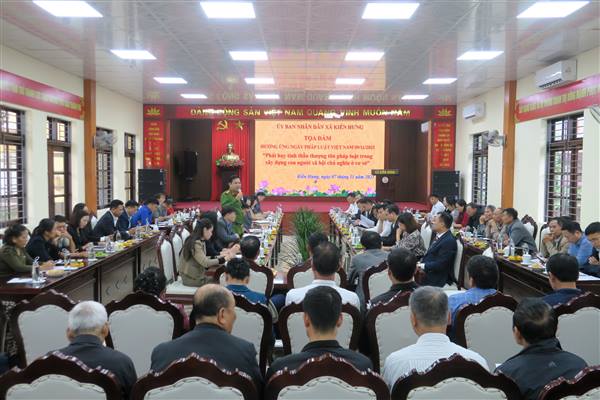 Xã Kiến Hưng Tọa đàm “Phát huy tinh thần thượng tôn pháp luật trong xây dựng con người xã hội chủ nghĩa ở cơ sở”