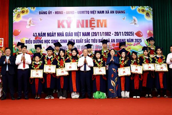 Xã An Quang tri ân các Nhà giáo và biểu dương học sinh, sinh viên tiêu biểu năm 2025