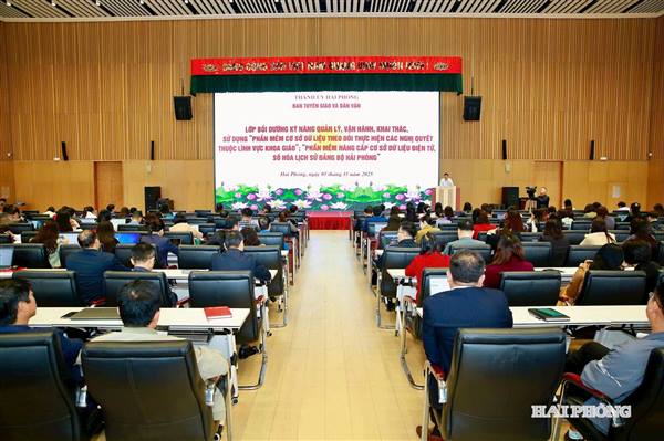 Hơn 200 cán bộ ngành Tuyên giáo và Dân vận  bồi dưỡng kỹ năng quản lý, vận hành, khai thác, sử dụng phần mềm cơ sở dữ liệu và số hóa lịch sử Đảng bộ Hải Phòng