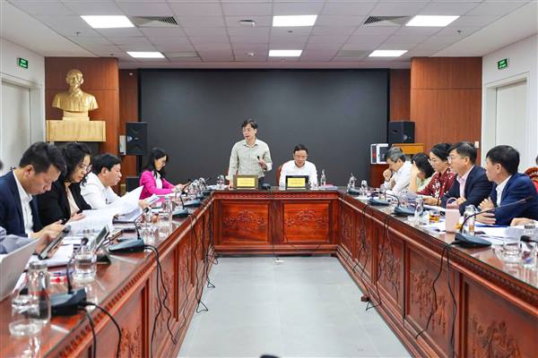 Ban Kinh tế - Ngân sách HĐND thành phố thẩm tra các hồ sơ trình tại Kỳ họp thứ 31 HĐND thành phố khóa XVI