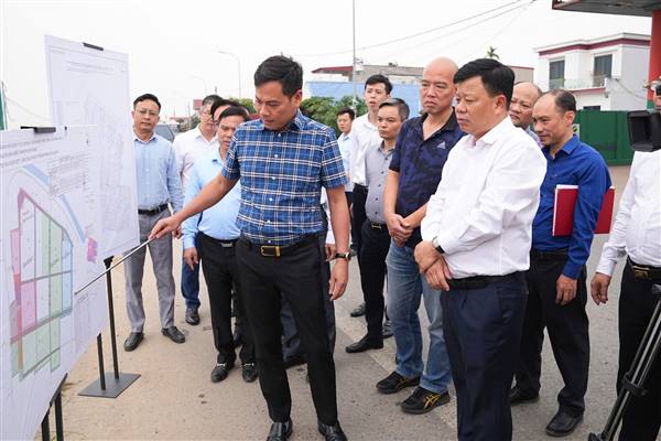 Phó Chủ tịch UBND thành phố Lê Trung Kiên kiểm tra tiến độ GPMB các Dự án đầu tư xây dựng và kinh doanh kết cấu hạ tầng