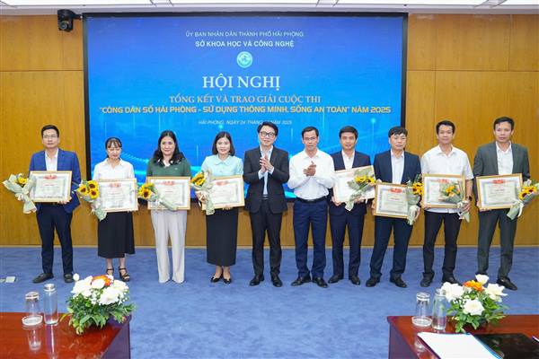 Cuộc thi “Công dân số Hải Phòng – Sử dụng thông minh, sống an toàn” năm 2025 có trên 253 nghìn người làm bài dự thi
