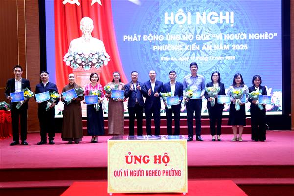 Phường Kiến An phát động và tiếp nhận hơn 1,5 tỷ đồng ủng hộ Quỹ “Vì người nghèo” năm 2025