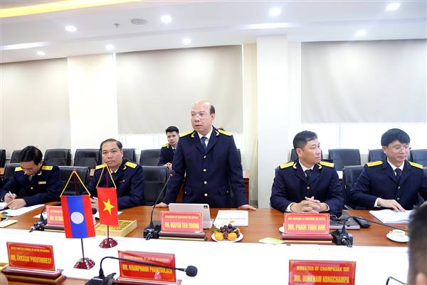 Đoàn công tác Vụ Thuế Lào làm việc với Thuế thành phố Hải Phòng về công tác quản lý thuế thu nhập cá nhân