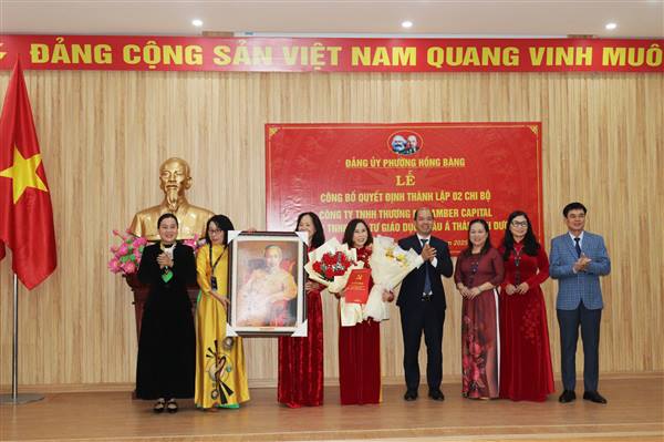 Đảng ủy phường Hồng Bàng thành lập 02 Chi bộ doanh nghiệp ngoài quốc doanh