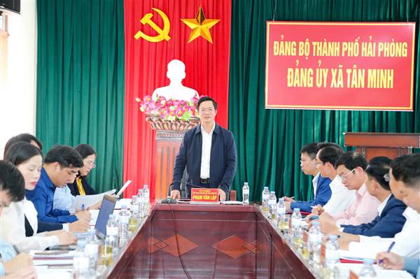 Chủ tịch Ủy ban MTTQ Việt Nam thành phố dự Hội nghị kiểm điểm tại xã Tân Minh và khởi công nhà Đại đoàn kết