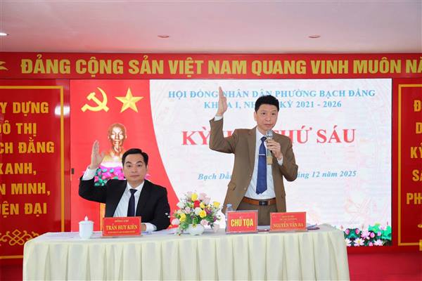 Kỳ họp thường lệ cuối năm HĐND phường Bạch Đằng tập trung các giải pháp phát triển bền vững cho giai đoạn mới