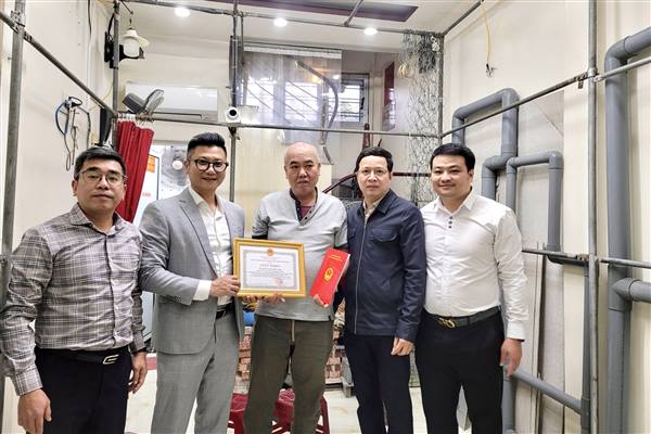 Phường Lê Chân chi trả bồi thường cho hộ dân thực hiện Dự án đầu tư xây dựng chỉnh trang đô thị trên địa bàn