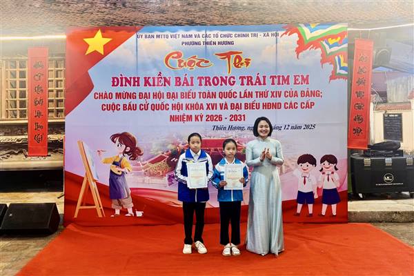 Sôi nổi Cuộc thi vẽ tranh “Đình Kiền Bái trong trái tim em” tại phường Thiên Hương