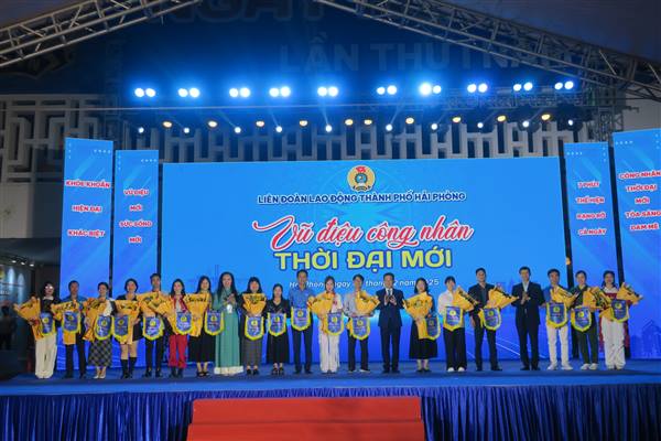 Trên 450 vũ công tham gia Liên hoan Vũ điệu công nhân thời đại mới năm 2025