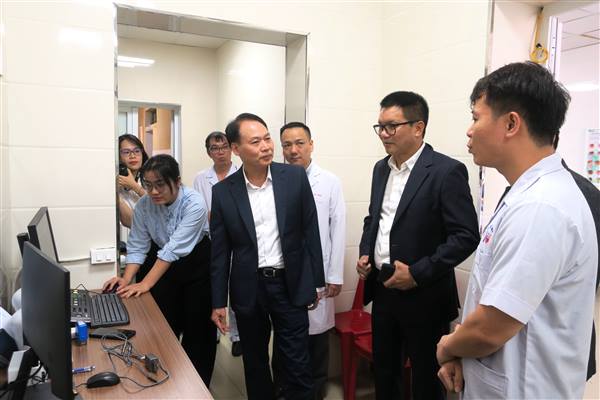 Bệnh viện Kiến An triển khai mạnh mẽ ứng dụng khoa học, công nghệ tiên tiến trong chẩn đoán và điều trị