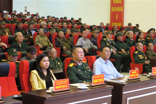 Phường Hưng Đạo gặp mặt cựu chiến binh tiêu biểu nhân kỷ niệm 81 năm Ngày thành lập Quân đội nhân dân Việt Nam và 36 năm Ngày hội Quốc phòng toàn dân