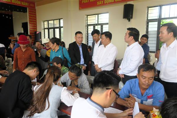 Xã Kiến Hưng hoàn thành chi trả tiền hỗ trợ giải phóng mặt bằng phục vụ Dự án Khu công nghiệp Tân Trào