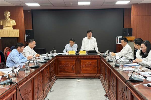 Ban Pháp chế HĐND thành phố thẩm tra hồ sơ trình Kỳ họp thứ 32 HĐND thành phố khóa XVI