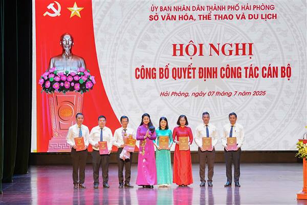 Sở Văn hóa, Thể thao và Du lịch công bố các Quyết định công tác cán bộ, hướng tới thực hiện hiệu quả nhiệm vụ năm 2025