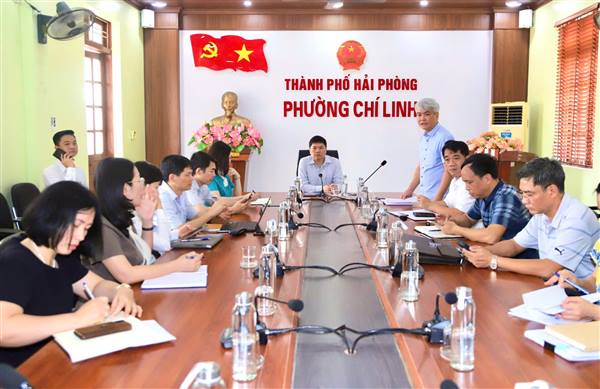 Phó Chủ tịch UBND thành phố Hoàng Minh Cường kiểm tra việc vận hành chính quyền địa phương 2 cấp tại phường Chí Linh và phường Nhị Chiểu