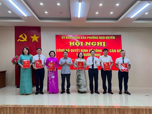 Phường Ngô Quyền công bố Quyết định tiếp nhận, bổ nhiệm cán bộ quản lý tại các cơ sở giáo dục công lập