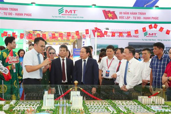 Khai mạc Triển lãm thành tựu đất nước với Chủ đề “80 năm hành trình Độc lập - Tự do - Hạnh phúc” 