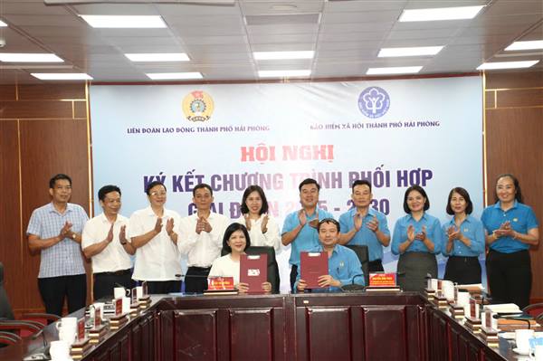 Liên đoàn Lao động thành phố và Bảo hiểm xã hội thành phố ký kết chương trình phối hợp giai đoạn 2025 - 2030