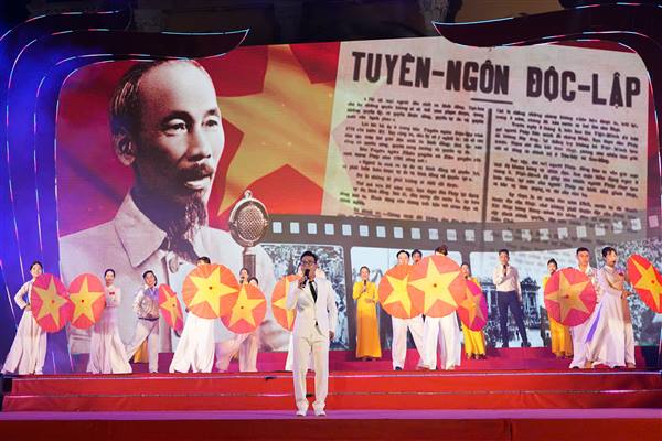 Sôi nổi chương trình lưu diễn Hội thi Tuyên truyền lưu động toàn quốc tại Hải Phòng