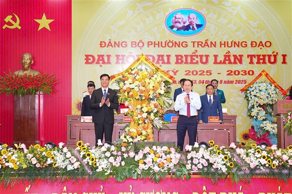 Đồng chí Bí thư Thành uỷ Lê Tiến Châu dự và phát biểu chỉ đạo tại Đại hội đại biểu Đảng bộ phường Trần Hưng Đạo