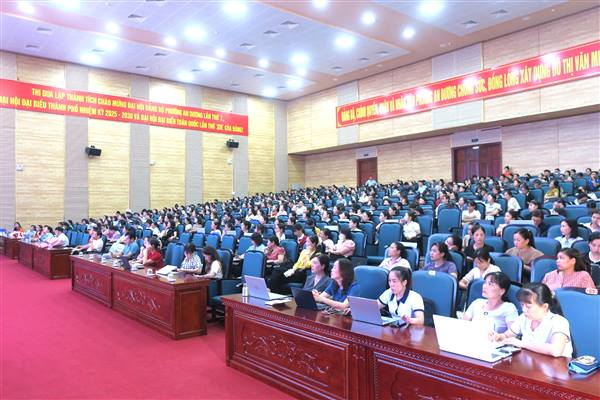 Gần 450 lãnh đạo, giáo viên phường An Dương tập huấn về ứng dụng trí tuệ nhân tạo trong quản lý, dạy và học